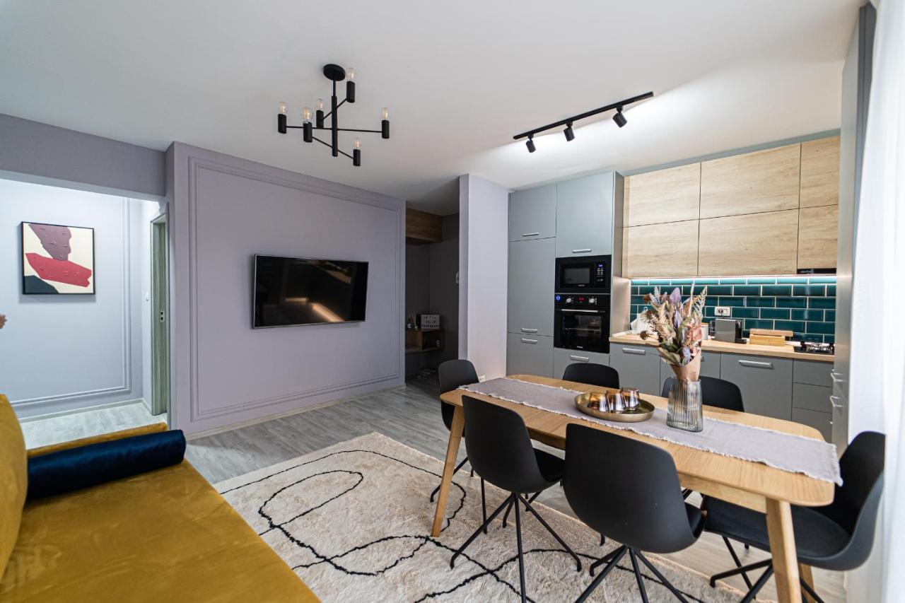 Delux Suite Bacău Екстериор снимка