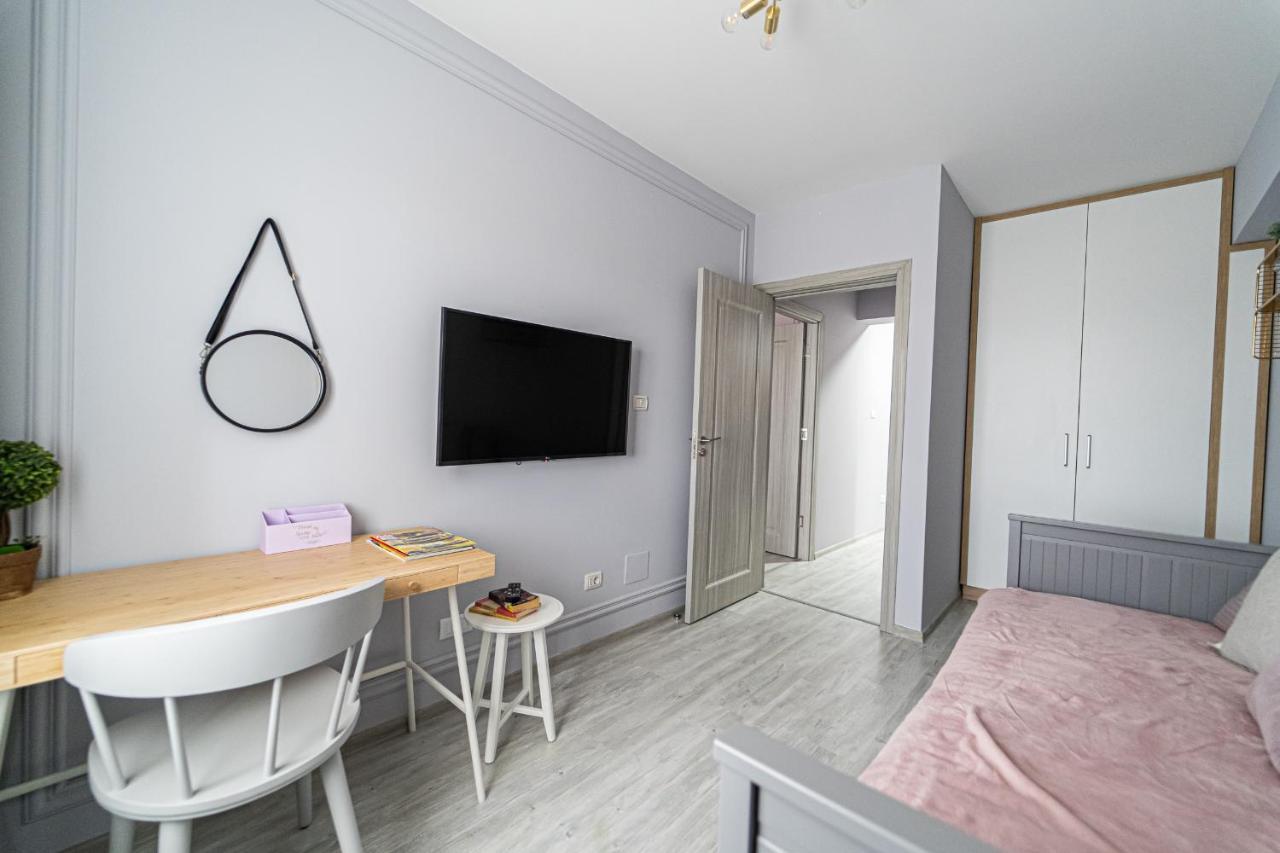 Delux Suite Bacău Екстериор снимка